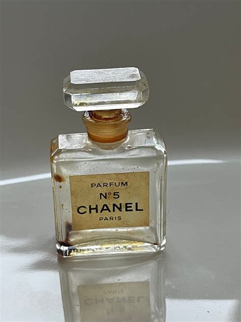 identify chanel 5 spray bottles|chanel no 5 for sale.